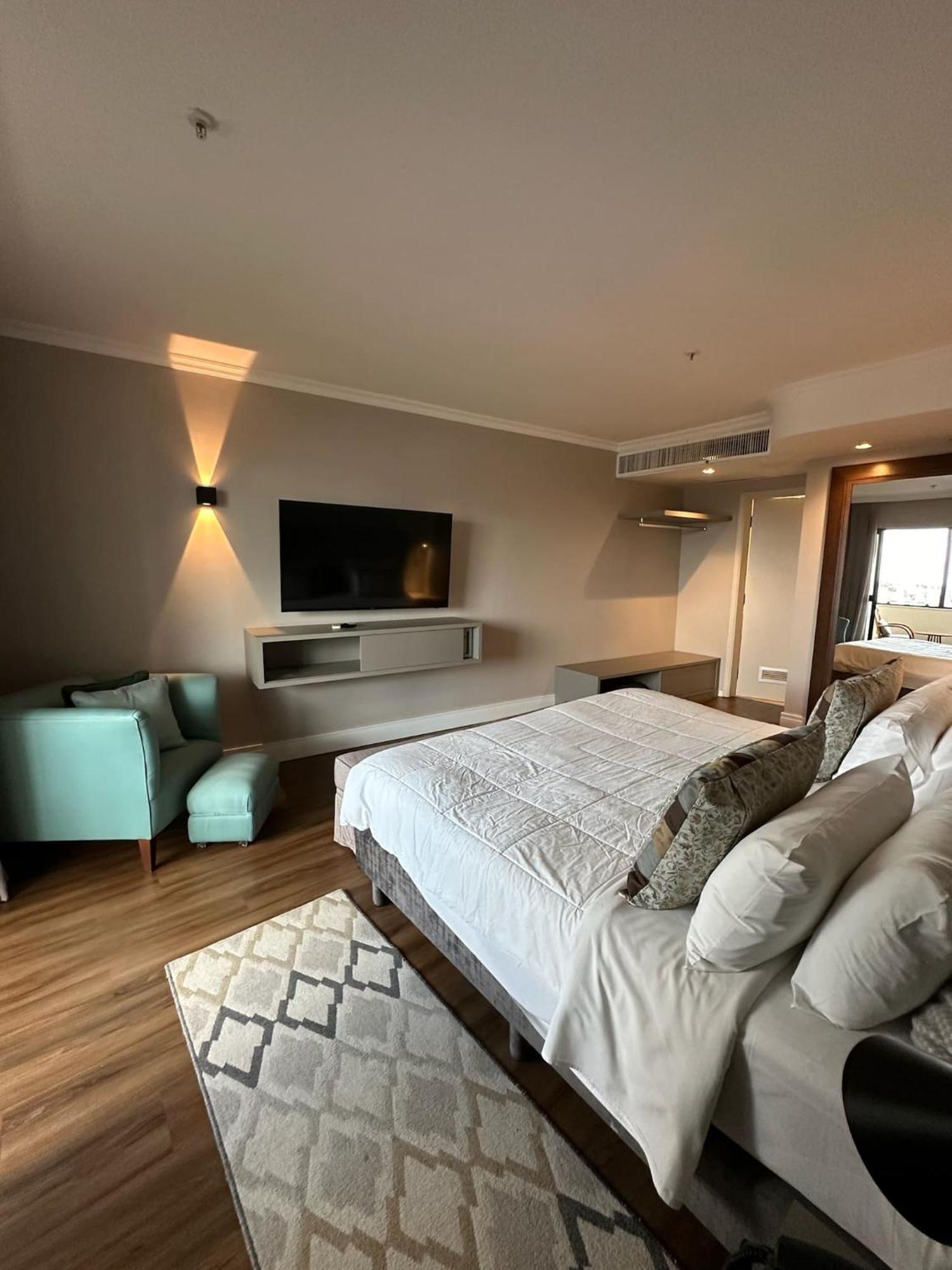 Saint Paul 4*